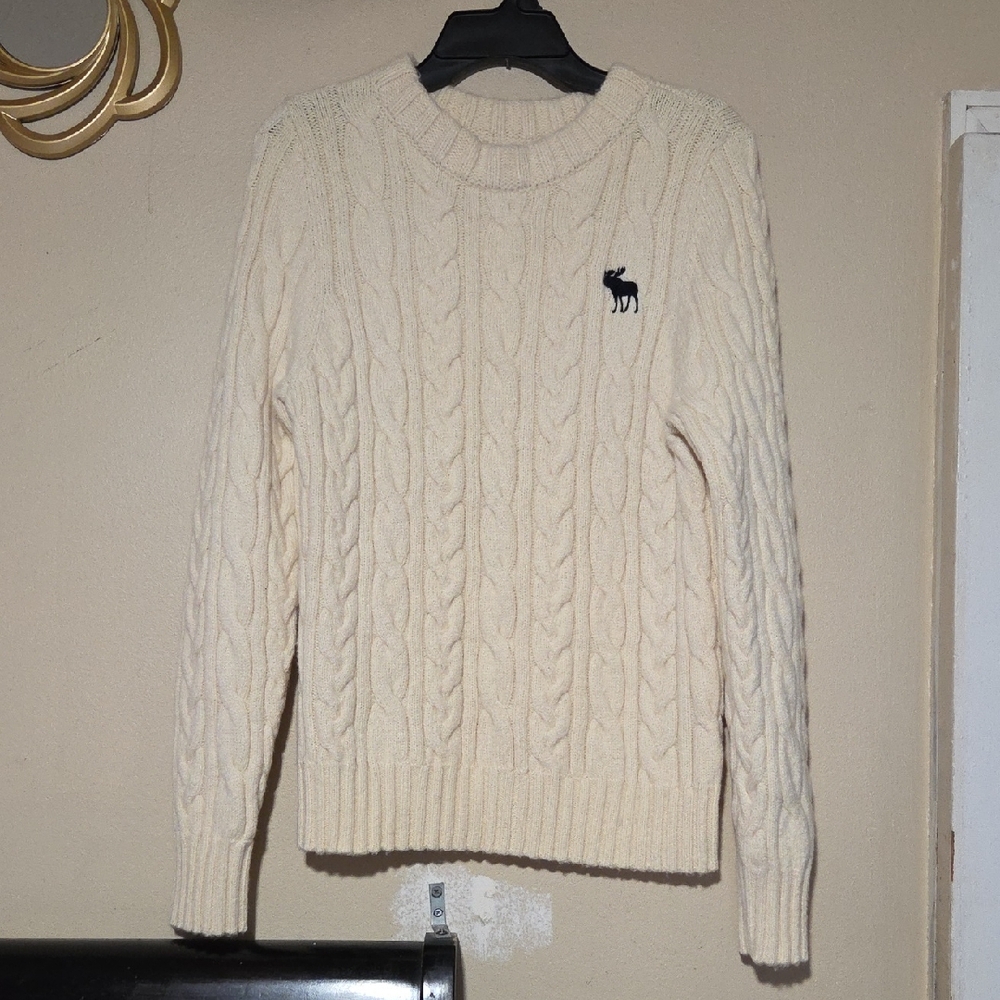 Abercrombie & Fitch Cream Cable Knit Crewneck Sweater